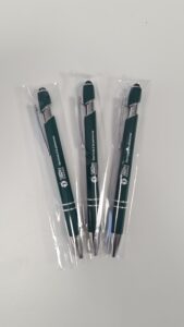 Crayons métalliques vert gravés au laser emballage individuel Goodies pour clients Carpe Diem 85